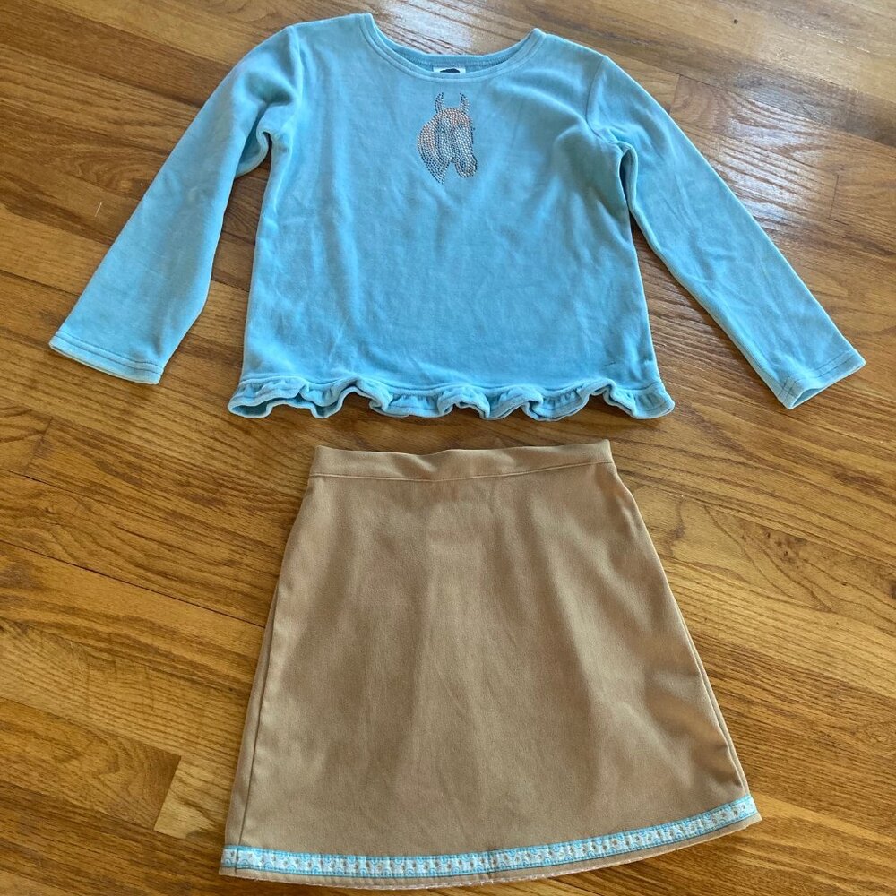Horse Embellished Top & Skirt Set